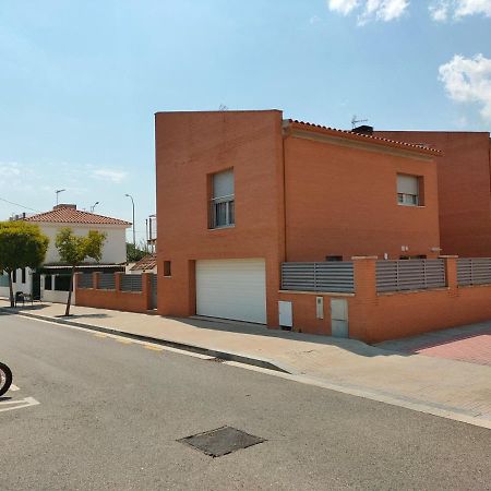 Chalet Amplio Con Jardin Y Zona Barbacoa. Reus Ngoại thất bức ảnh