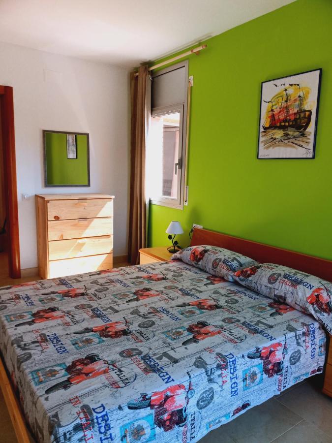 Chalet Amplio Con Jardin Y Zona Barbacoa. Reus Ngoại thất bức ảnh