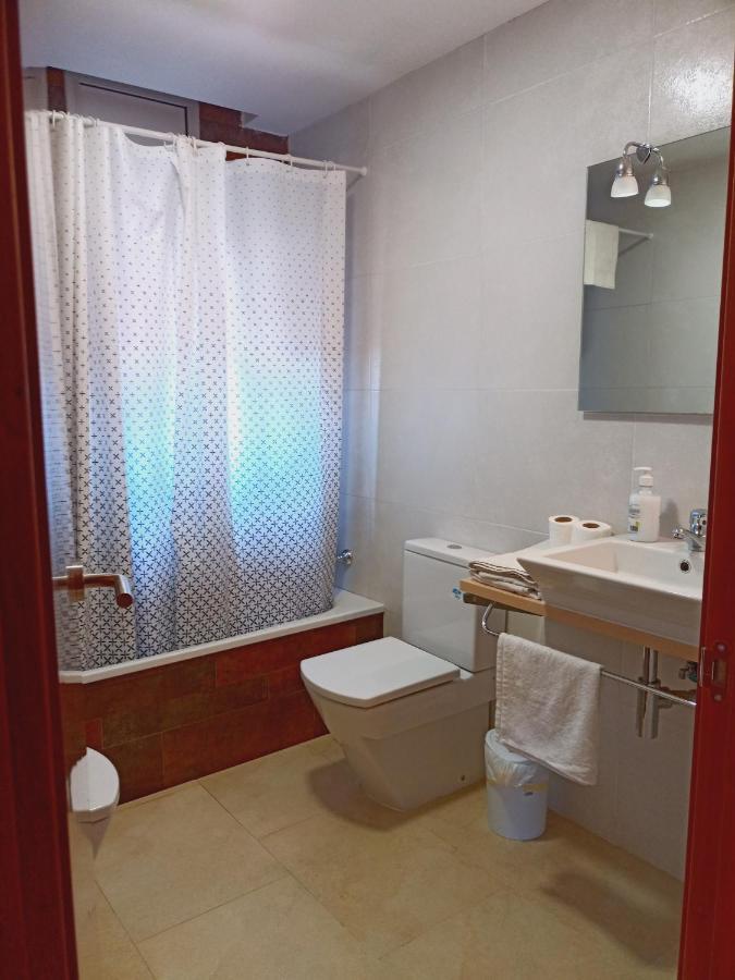 Chalet Amplio Con Jardin Y Zona Barbacoa. Reus Ngoại thất bức ảnh